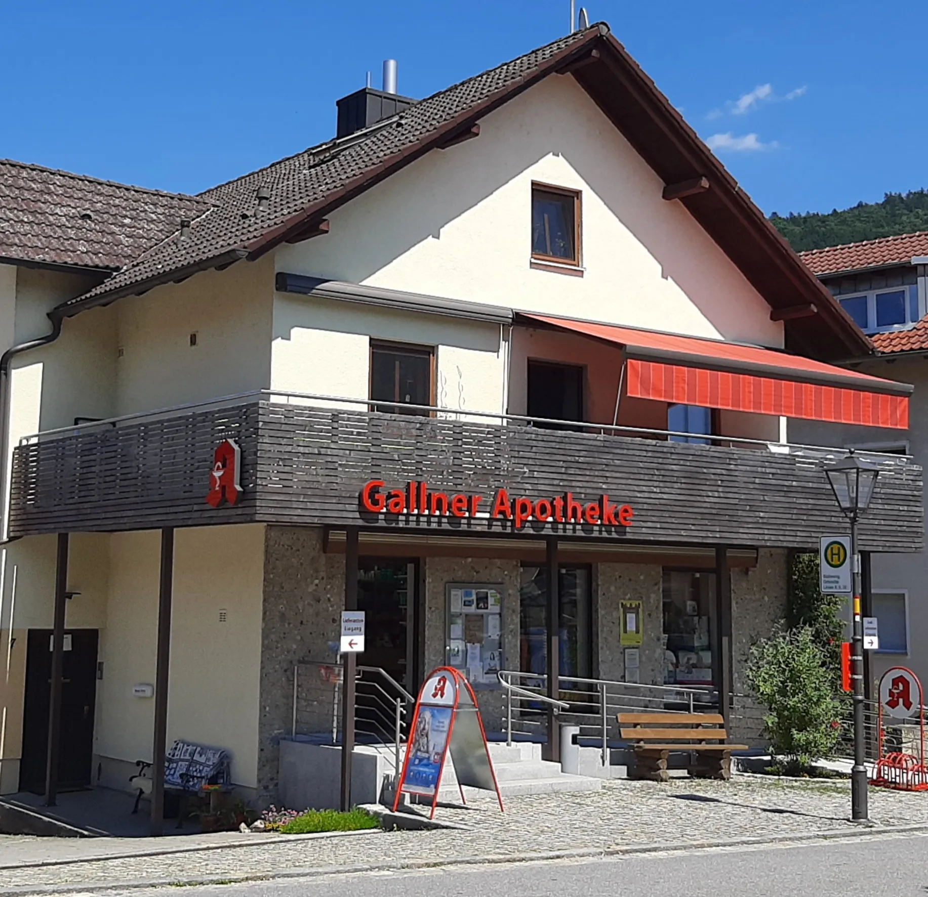 Apotheke außen